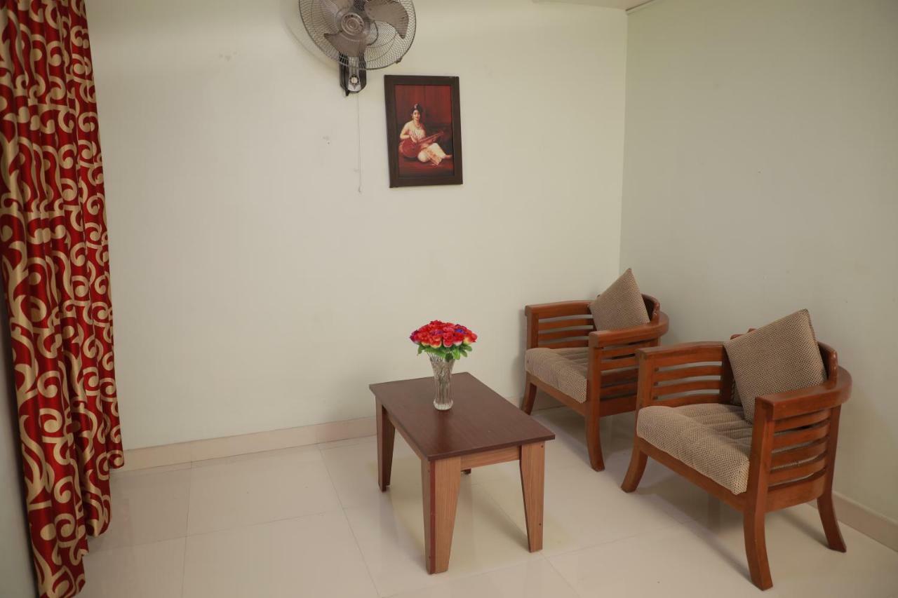 콜람 Pavithram Residency B&B 외부 사진