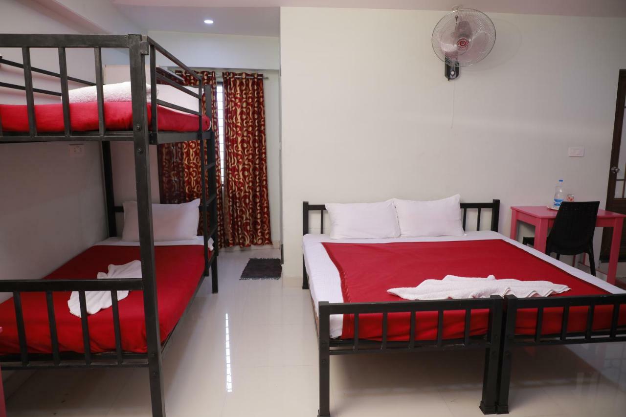 콜람 Pavithram Residency B&B 외부 사진