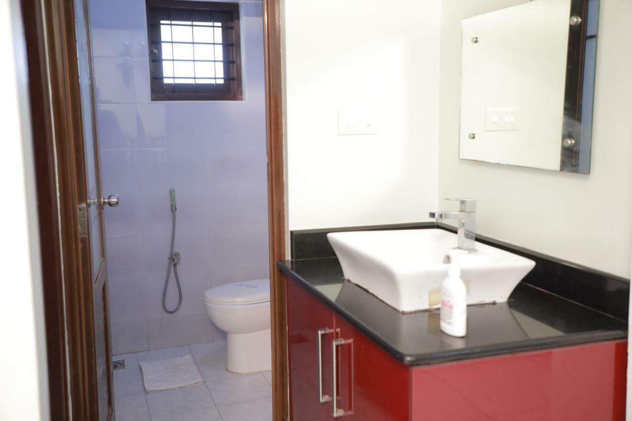 콜람 Pavithram Residency B&B 외부 사진