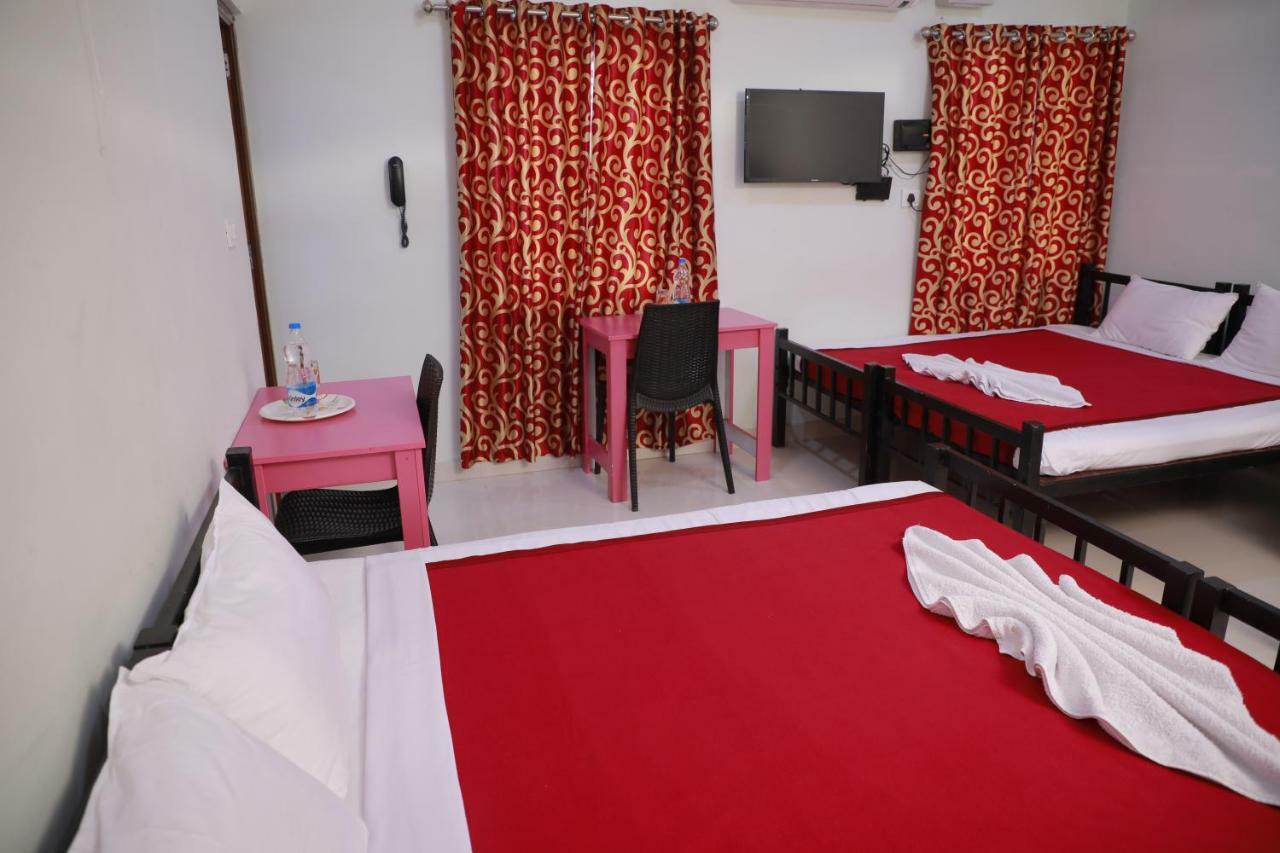 콜람 Pavithram Residency B&B 외부 사진