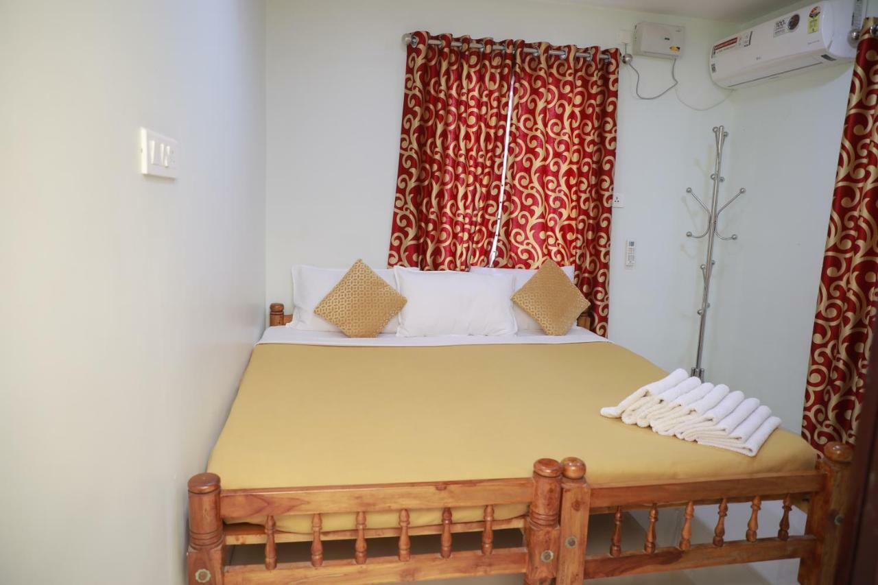 콜람 Pavithram Residency B&B 외부 사진